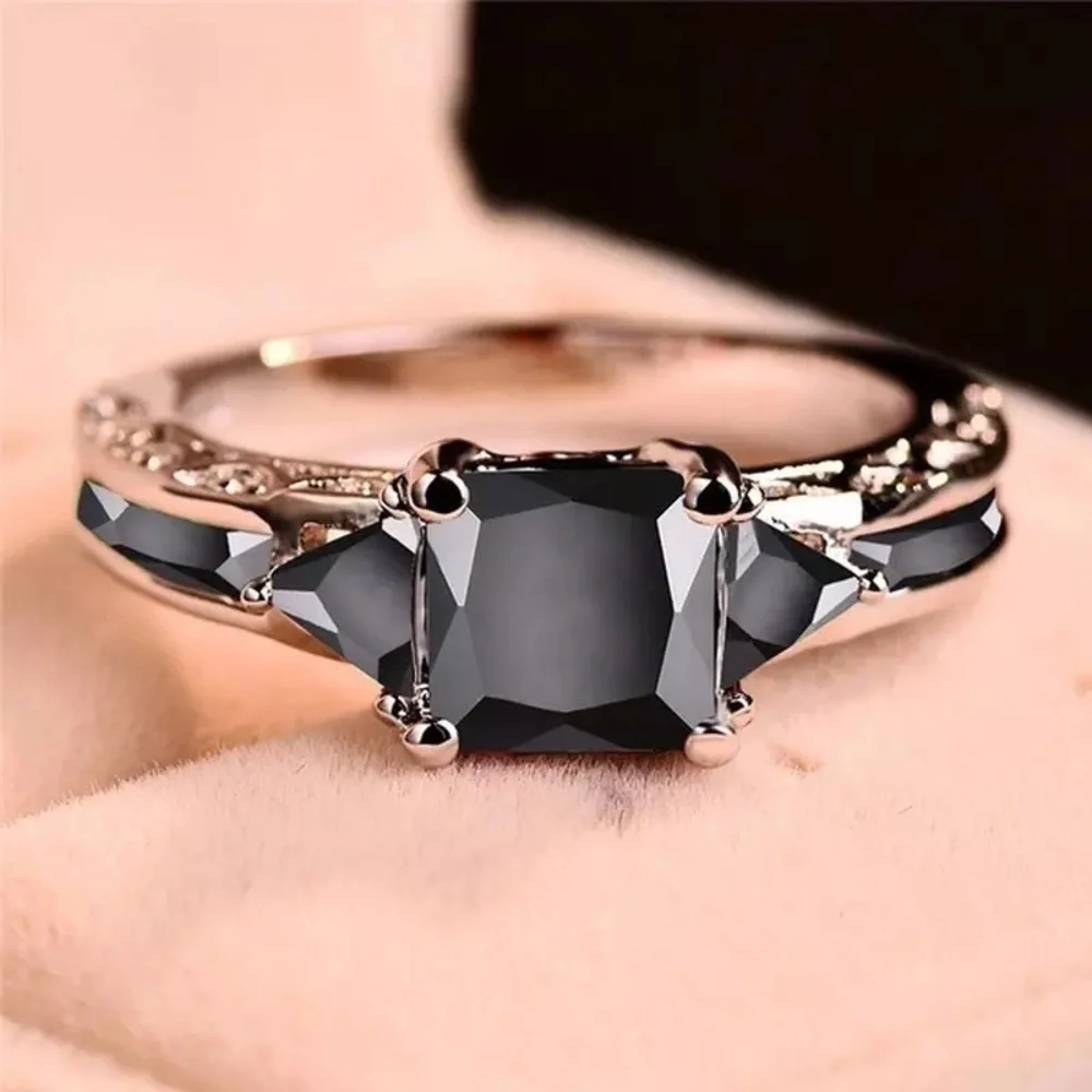 Delicate Silver Color Trendy Ring Black Zircon
Stones Wedding Engagement Jewelry - Picture 1 of 4